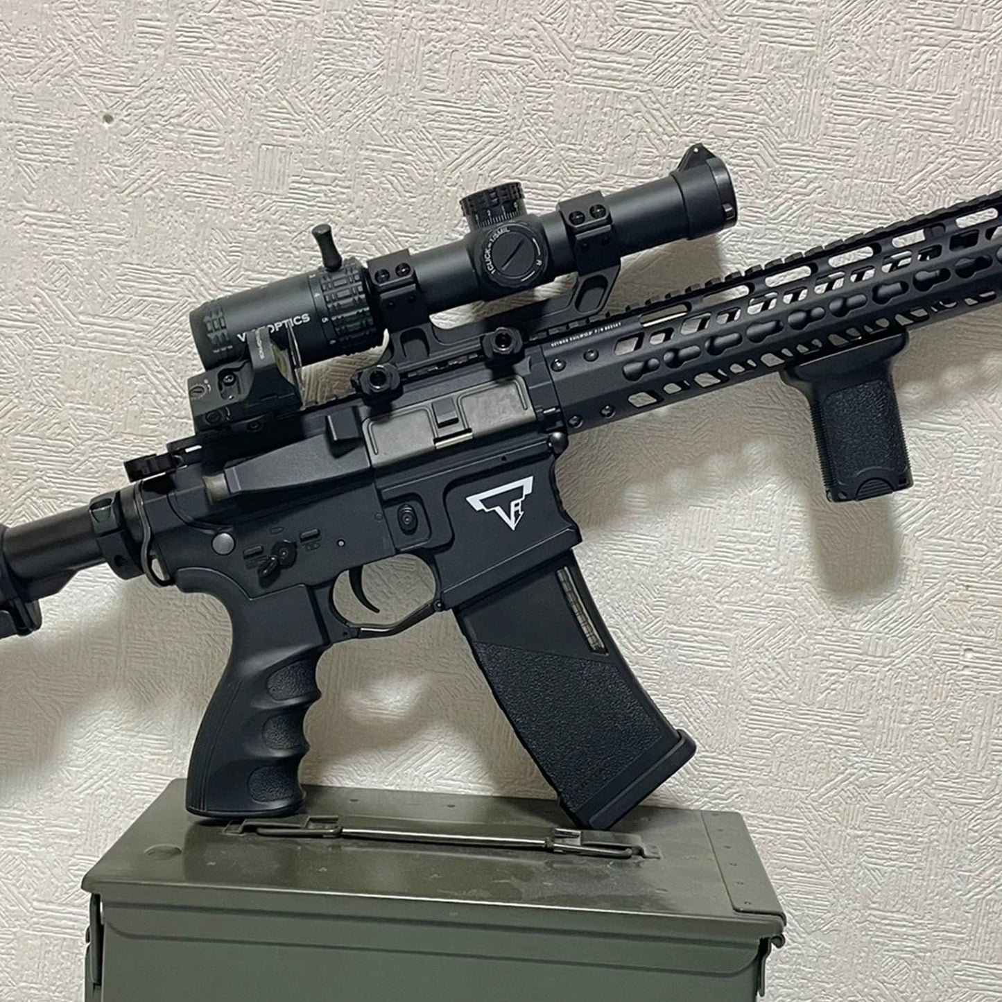 VictOptics S6 1-6x24 SFP Riflescope Red & Green Illumination Turret Lock System AR 15 .223 5.56