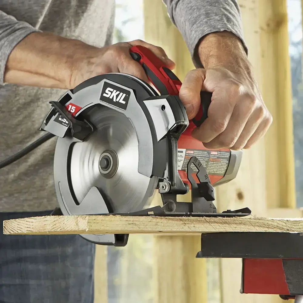 SKIL 5280-01 15 Amp Corded Electric 7-1/4'' Circular Saw