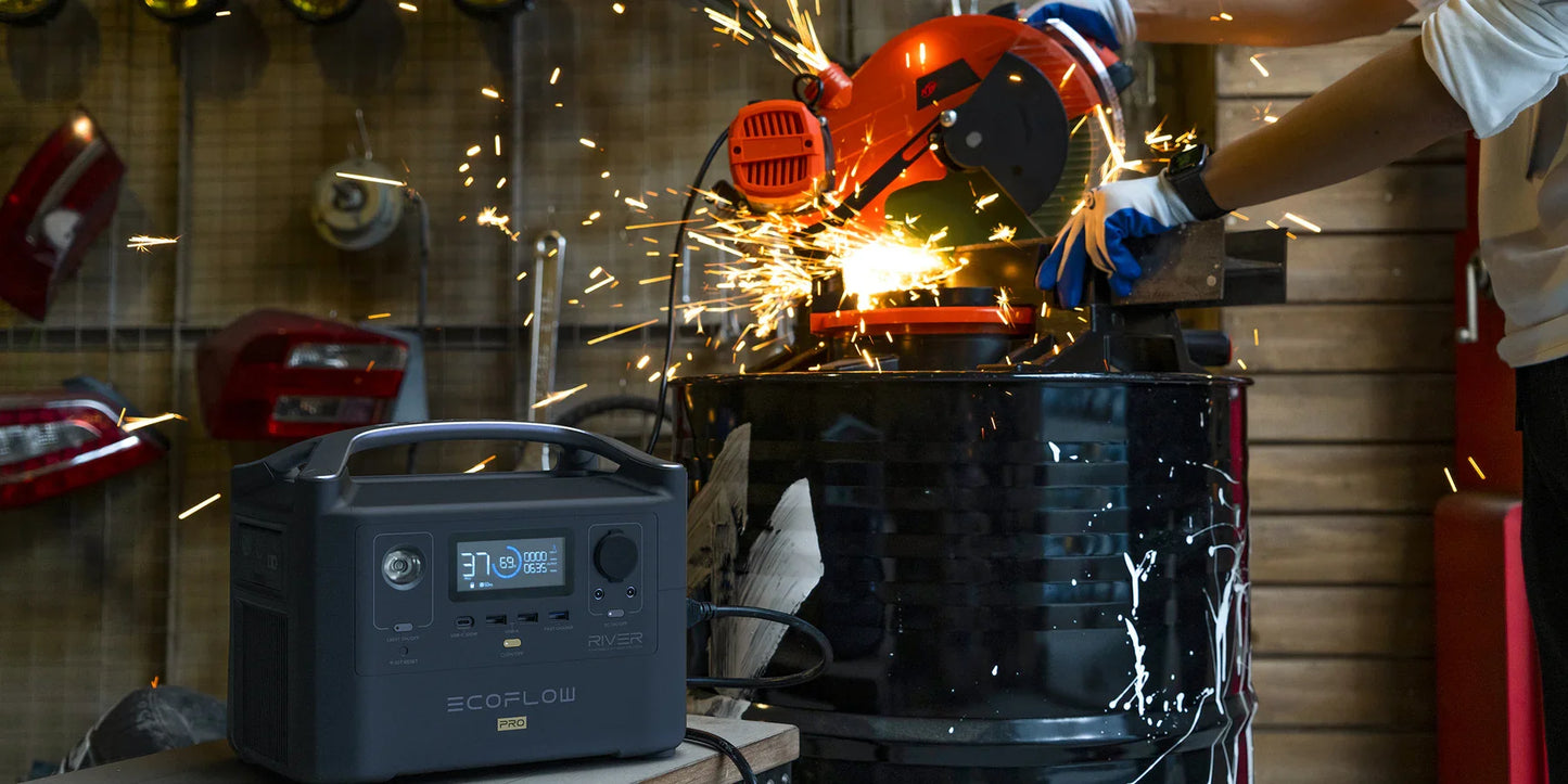 ECOFLOW RIVER Pro Portable Power Station 720Wh, Power Multiple Devices, Recharge 0-80% Within 1 Hour