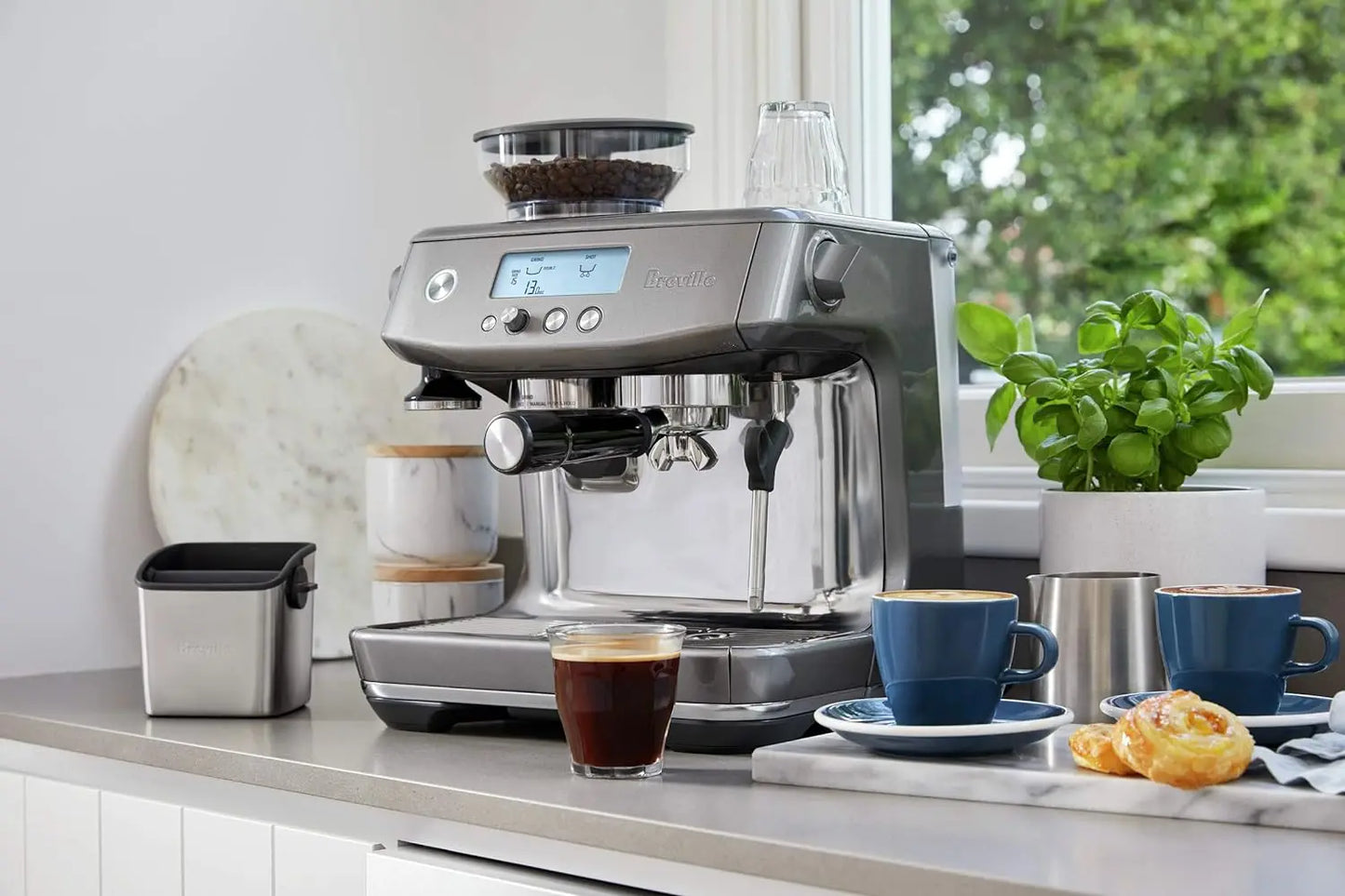 Breville Barista Pro Espresso Machine BES878BTR, Black Truffle